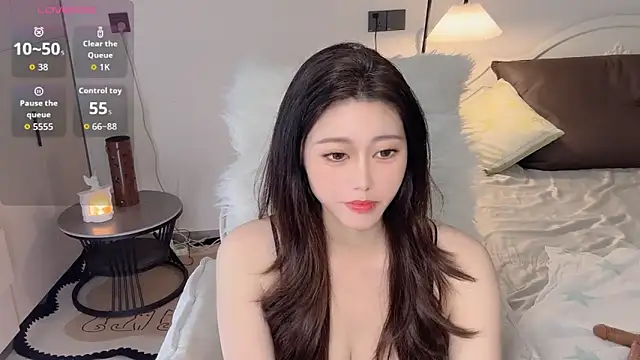Snapshot of Siren_M chatting on 05/31/26, 02:28 Siren M online show from 05/31/26, 02:28