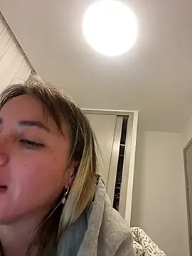 Sexyandtiny online show from 04/15/26, 09:59