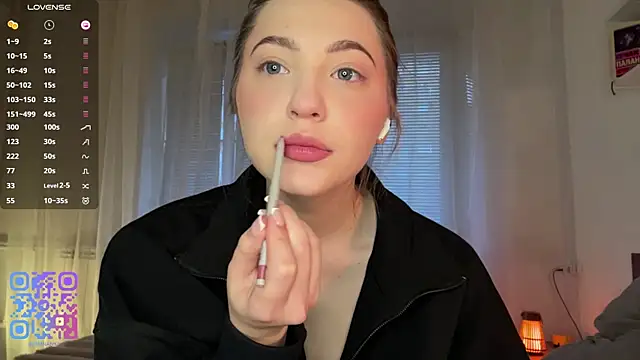 1Kellynaive online show from 04/04/26, 04:02