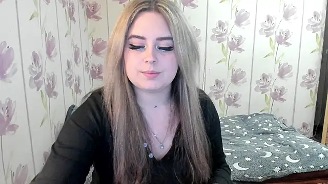 Snapshot of Agathameoww chatting on 05/17/26, 09:48 Agathameoww online show from 05/17/26, 09:48