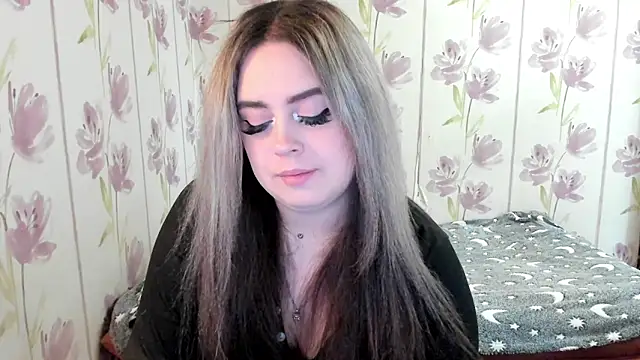 Agathameoww online show from 04/15/26, 09:48