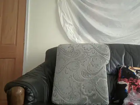 Useless Wanker online show from 04/03/26, 03:40