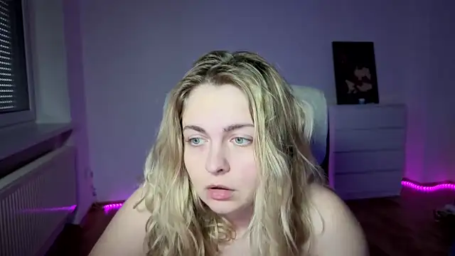EvaKraz online show from 04/19/26, 04:52