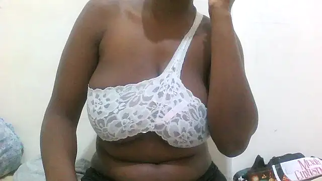 Snapshot of bongo9811 chatting on 03/28/26, 04:13 bongo9811 online show from 03/28/26, 04:13