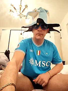 Snapshot of FINCHELABARCAVA chatting on 04/10/26, 01:12 FINCHELABARCAVA online show from 04/10/26, 01:12