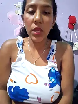Snapshot of emily_fox01 chatting on 06/02/26, 04:34 emily fox01 online show from 06/02/26, 04:34