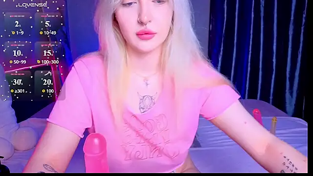 BlondieSummer online show from 06/25/26, 06:13