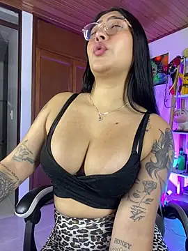 ami santos online show from 04/28/26, 01:04