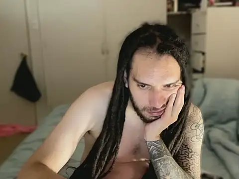 Snapshot of DreadObsessionxX chatting on 07/13/26, 08:13 DreadObsessionxX online show from 07/13/26, 08:13