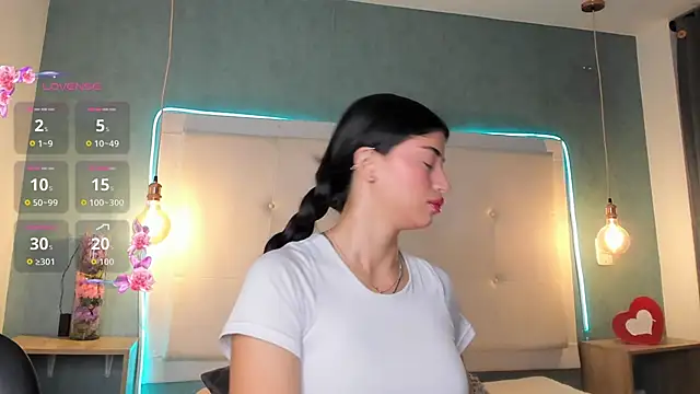 mia gomez7 online show from 05/19/26, 02:02