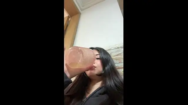 mia gomez7 online show from 04/15/26, 09:04