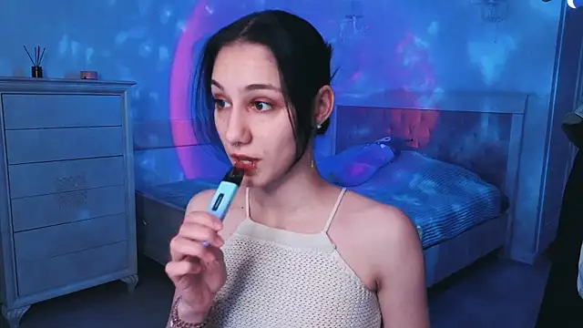 MilaVey online show from 04/13/26, 07:18