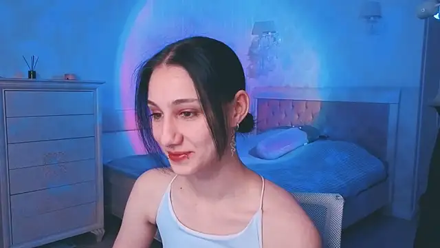 MilaVey online show from 04/17/26, 07:49