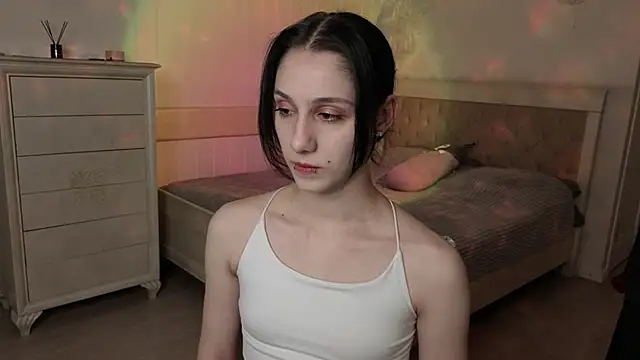 MilaVey online show from 04/01/26, 04:37