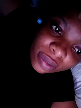 Snapshot of Smalltitiesxxx chatting on 03/19/26, 08:31 Smalltitiesxxx online show from 03/19/26, 08:31