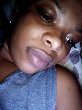 Snapshot of Smalltitiesxxx chatting on 03/26/26, 04:22 Smalltitiesxxx online show from 03/26/26, 04:22