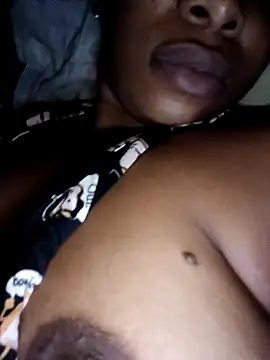 Snapshot of Smalltitiesxxx chatting on 04/04/26, 03:24 Smalltitiesxxx online show from 04/04/26, 03:24