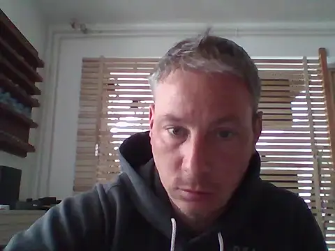 Userandmmm online show from 04/15/26, 08:31