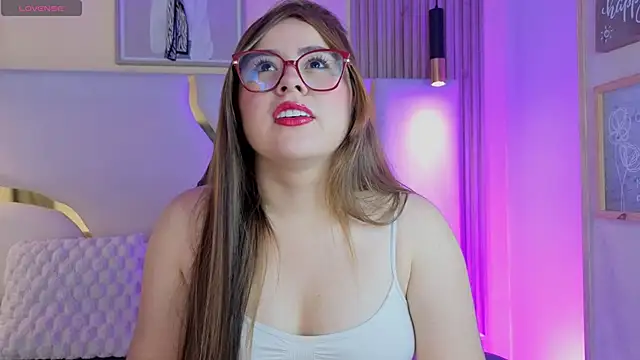 Renata Jones1 online show from 04/08/26, 11:33