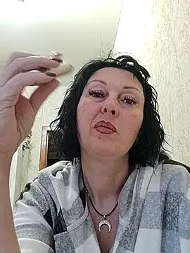 HelgaDennis online show from 04/11/26, 03:36