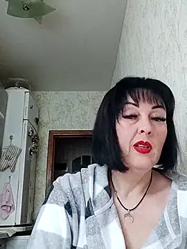 HelgaDennis online show from 04/17/26, 04:15