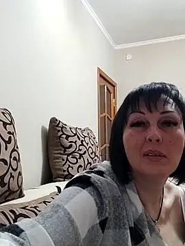 HelgaDennis online show from 04/21/26, 05:41