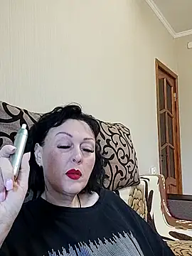 HelgaDennis online show from 05/11/26, 03:52
