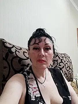 HelgaDennis online show from 05/25/26, 07:23