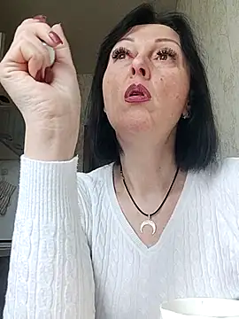 HelgaDennis online show from 03/30/26, 07:21