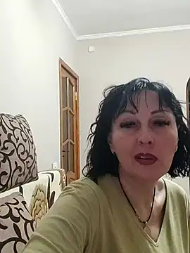 HelgaDennis online show from 04/27/26, 07:01