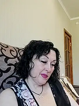 HelgaDennis online show from 05/26/26, 07:50