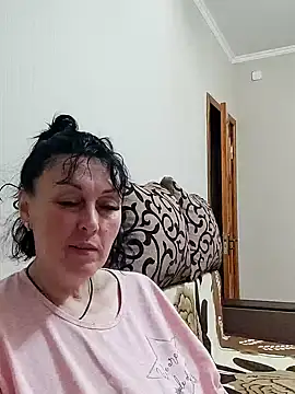 HelgaDennis online show from 05/20/26, 06:49