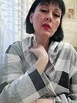 HelgaDennis online show from 04/02/26, 04:24