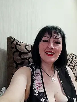 HelgaDennis online show from 05/28/26, 05:41