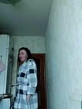 HelgaDennis online show from 04/14/26, 04:06