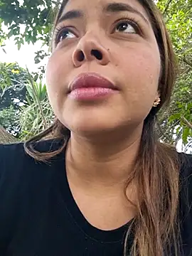 Yelii  online show from 05/24/26, 07:03