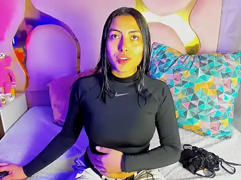 Snapshot of Sasha_Greyhh chatting on 03/28/26, 01:45 Sasha Greyhh online show from 03/28/26, 01:45