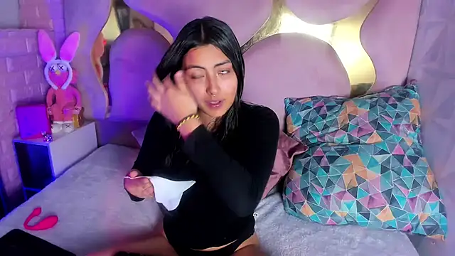 Snapshot of Sasha_Greyhh chatting on 04/14/26, 02:11 Sasha Greyhh online show from 04/14/26, 02:11