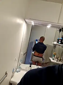 Justfunfree online show from 03/27/26, 03:02