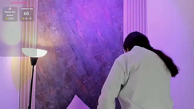 Snapshot of alina_sauvage chatting on 04/11/26, 11:14 alina sauvage online show from 04/11/26, 11:14