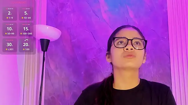 Snapshot of alina_sauvage chatting on 03/31/26, 11:34 alina sauvage online show from 03/31/26, 11:34