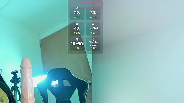 Snapshot of alina_sauvage chatting on 04/12/26, 07:06 alina sauvage online show from 04/12/26, 07:06