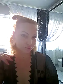 Snapshot of AngelGlowx chatting on 06/08/26, 04:07 AngelGlowx online show from 06/08/26, 04:07