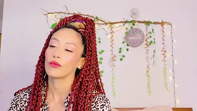 Ajua  Uva online show from 04/03/26, 11:44