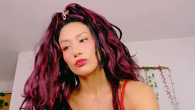 Ajua  Uva online show from 04/21/26, 10:38