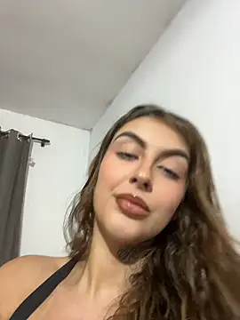 Snapshot of miiabellovic chatting on 06/15/26, 09:03 miiabellovic online show from 06/15/26, 09:03