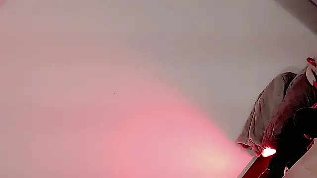 Snapshot of khloe_Gils chatting on 03/24/26, 11:49 khloe Gils online show from 03/24/26, 11:49