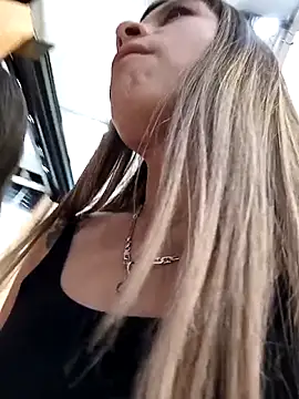 alanna6950 online show from 04/18/26, 07:51