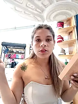 alanna6950 online show from 05/07/26, 04:10