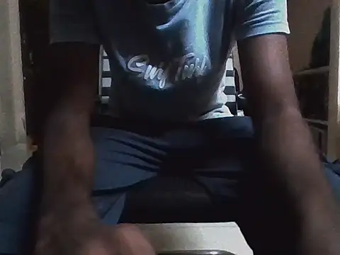 Snapshot of bulls_eye35 chatting on 04/06/26, 05:03 bulls eye35 online show from 04/06/26, 05:03